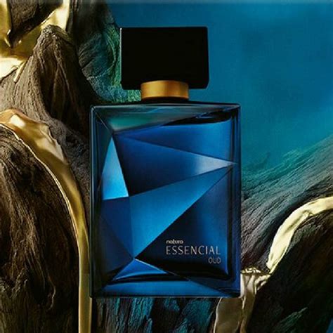 perfume essencial oud natura.